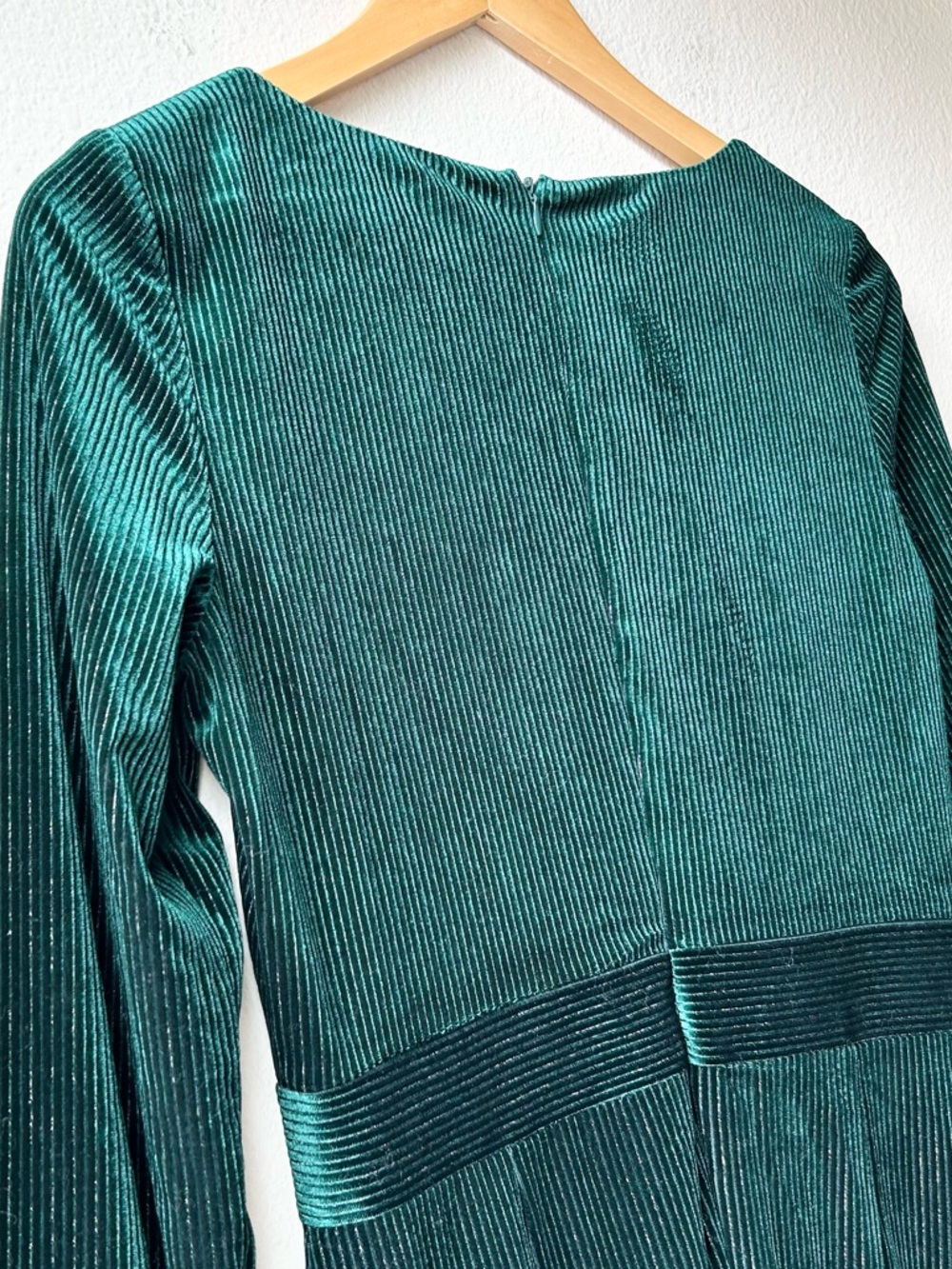 Mark + James Badgley Mischka Green Metallic Velvet V Neck Stripe Mini Dress Sz 4 - Picture 10 of 15